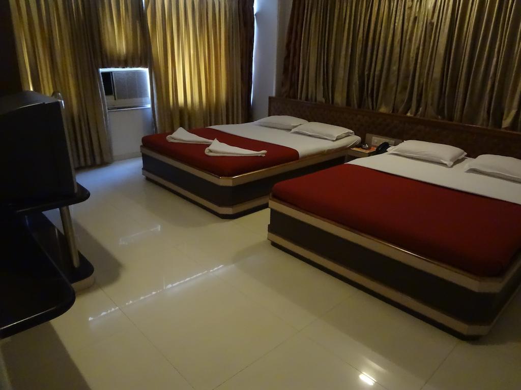 โฮเต็ล แอสช์วิน Hotel มุมไบ ภายนอก รูปภาพ