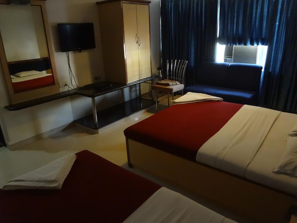 โฮเต็ล แอสช์วิน Hotel มุมไบ ภายนอก รูปภาพ