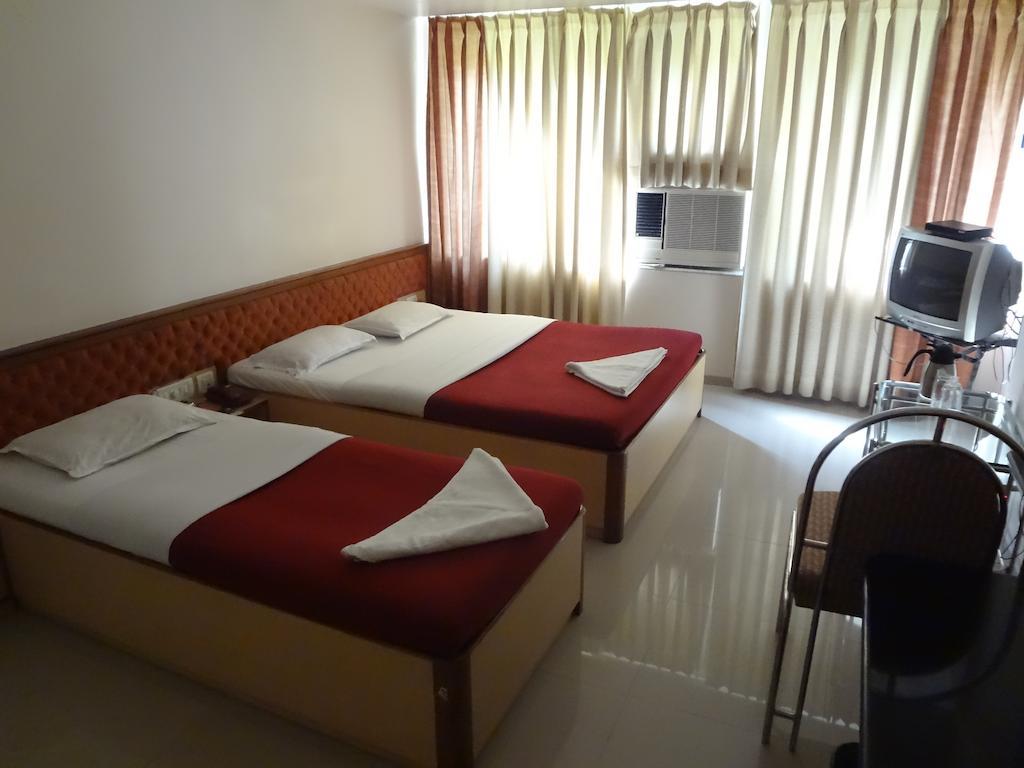 โฮเต็ล แอสช์วิน Hotel มุมไบ ภายนอก รูปภาพ