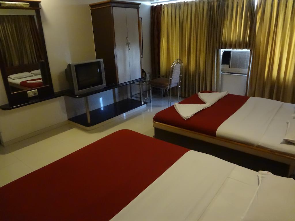 โฮเต็ล แอสช์วิน Hotel มุมไบ ภายนอก รูปภาพ