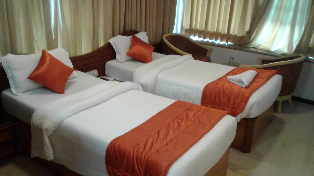 โฮเต็ล แอสช์วิน Hotel มุมไบ ภายนอก รูปภาพ
