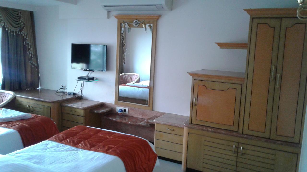 โฮเต็ล แอสช์วิน Hotel มุมไบ ภายนอก รูปภาพ