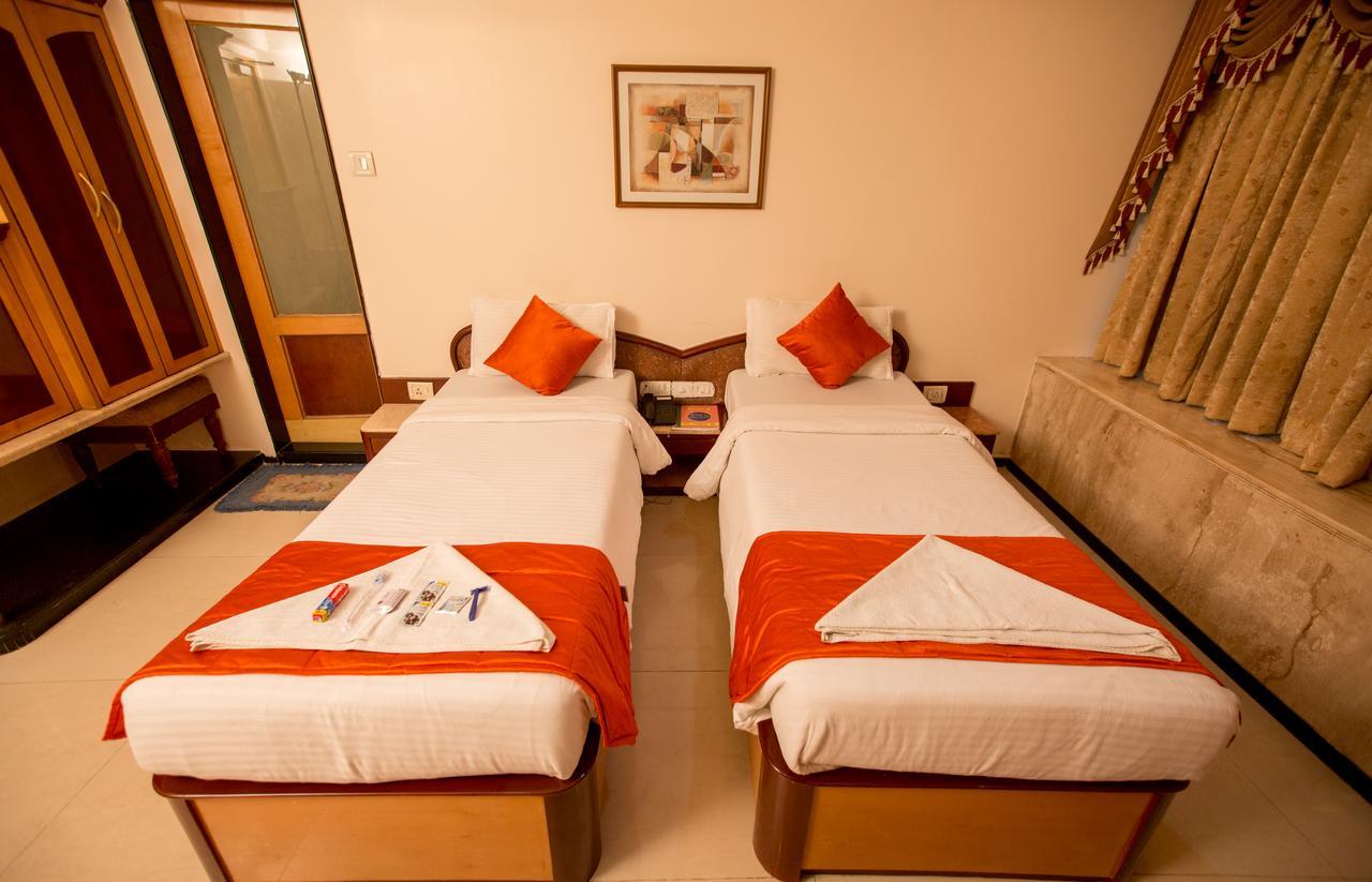 โฮเต็ล แอสช์วิน Hotel มุมไบ ภายนอก รูปภาพ