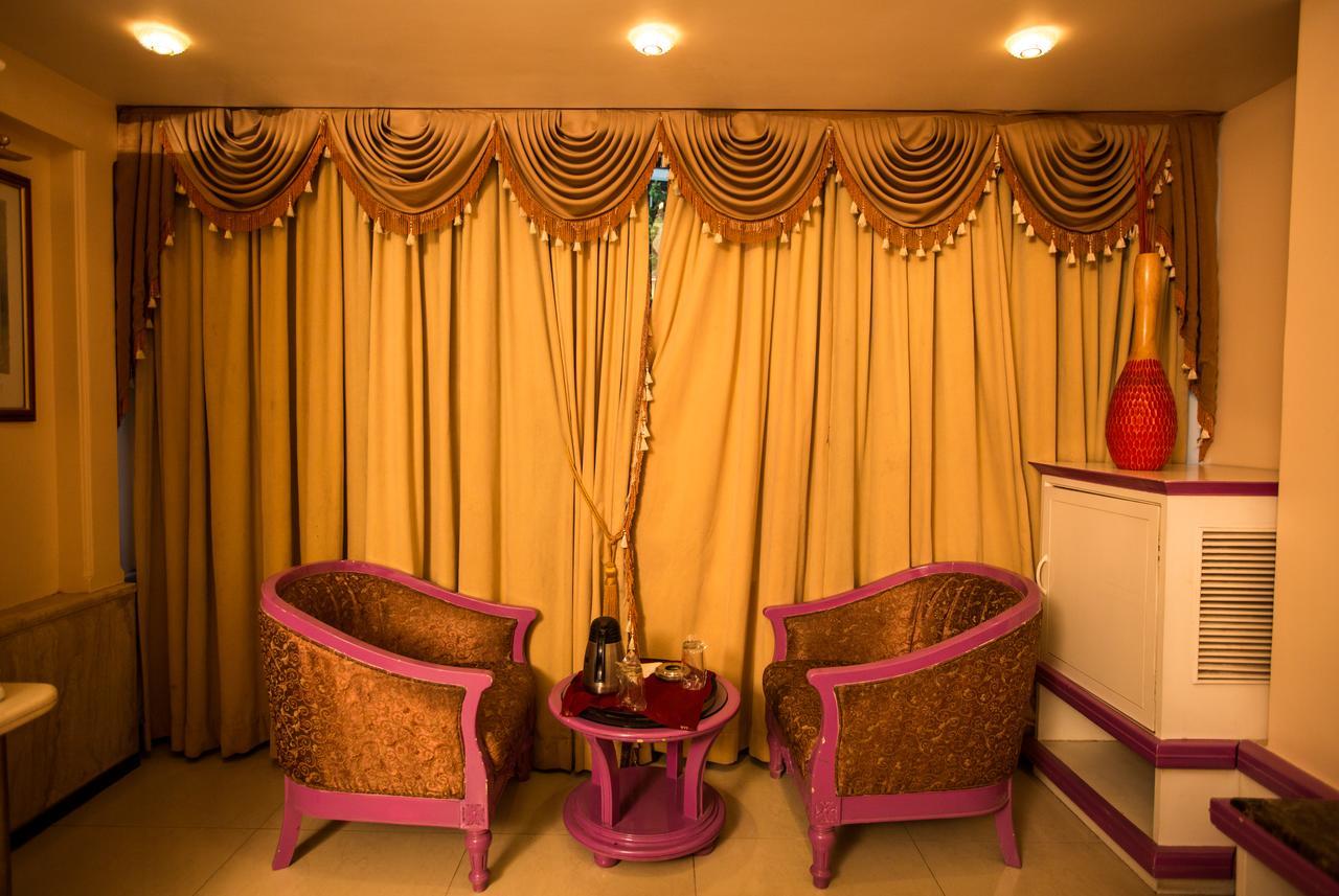 โฮเต็ล แอสช์วิน Hotel มุมไบ ภายนอก รูปภาพ